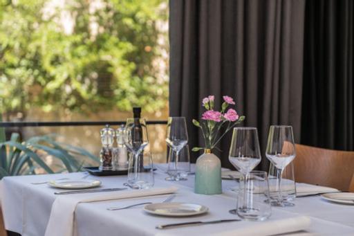Rooms & Restaurant Matanovi Dvori Sukošan 外观 照片