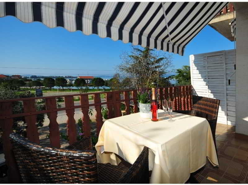 Rooms & Restaurant Matanovi Dvori Sukošan 外观 照片